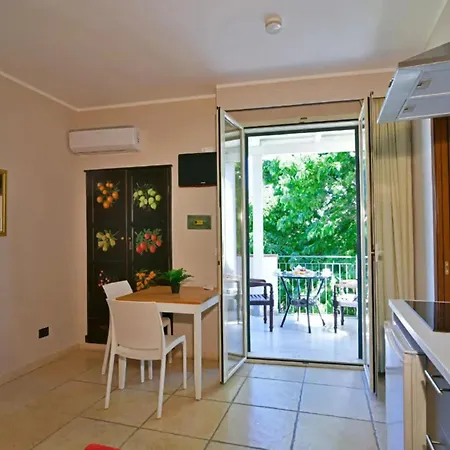 In Sicily Including Breakfast Апартаменты *