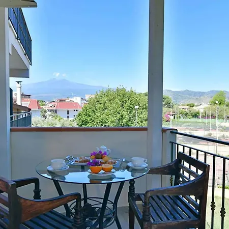 In Sicily Including Breakfast Апартаменты Джардини-Наксос